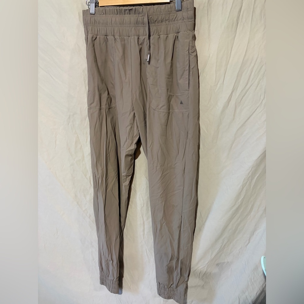 Balance athletica joggers